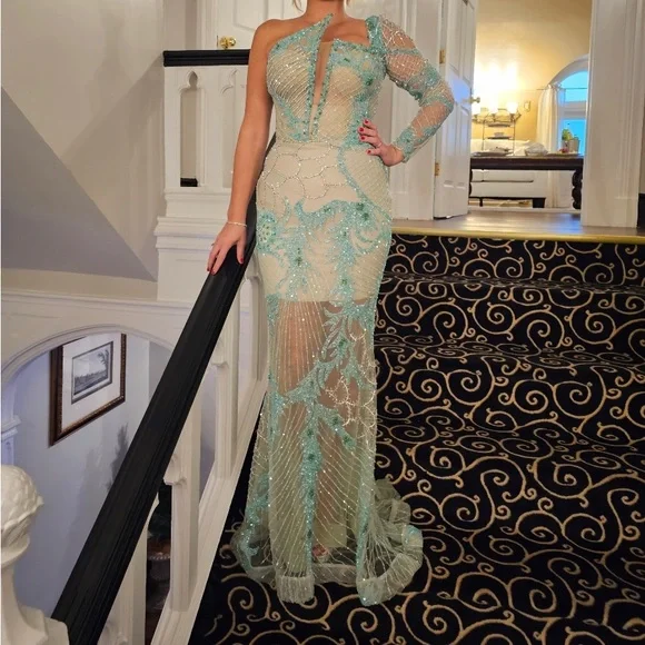 Fully beaded one shoulder mermaid dress - Picture 4 of 5